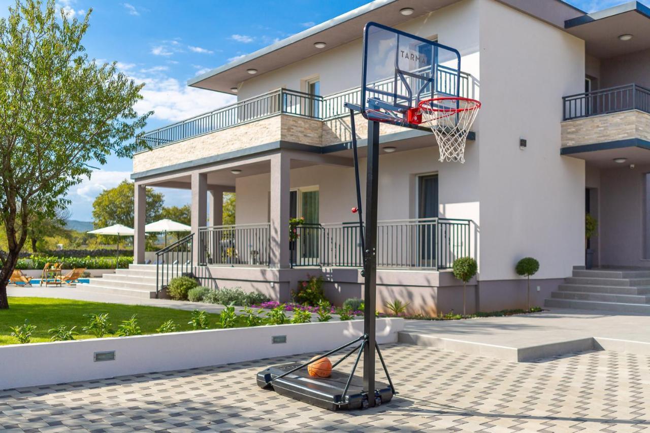 Villa Dali - Luxury Holiday House In Relaxing Area Sicane Екстериор снимка